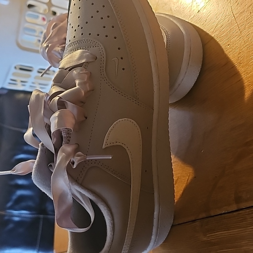 Nike tennis shoes
